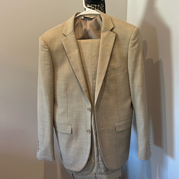 Men’s Suit by Lineage- size 35S - Picture 1 of 6